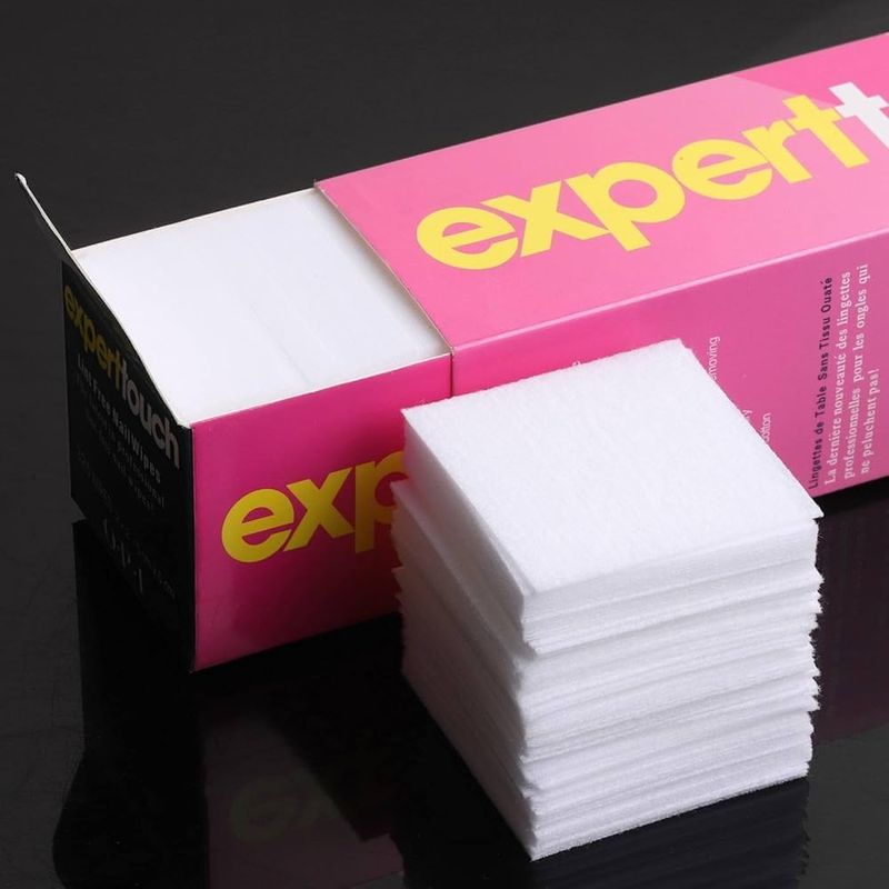 OPI Expert Touch lint-free nail wipes in a pack of 475, ideal for nail prep and cleaning in professional nail care.