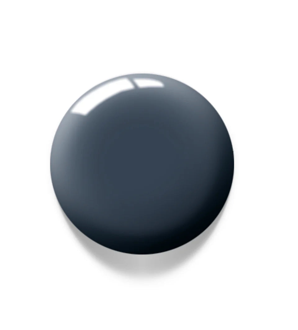 Luxio Soak-Off Gel Polish Shadow 15ml bottle with black cap and label, showcasing the dark gel polish product.