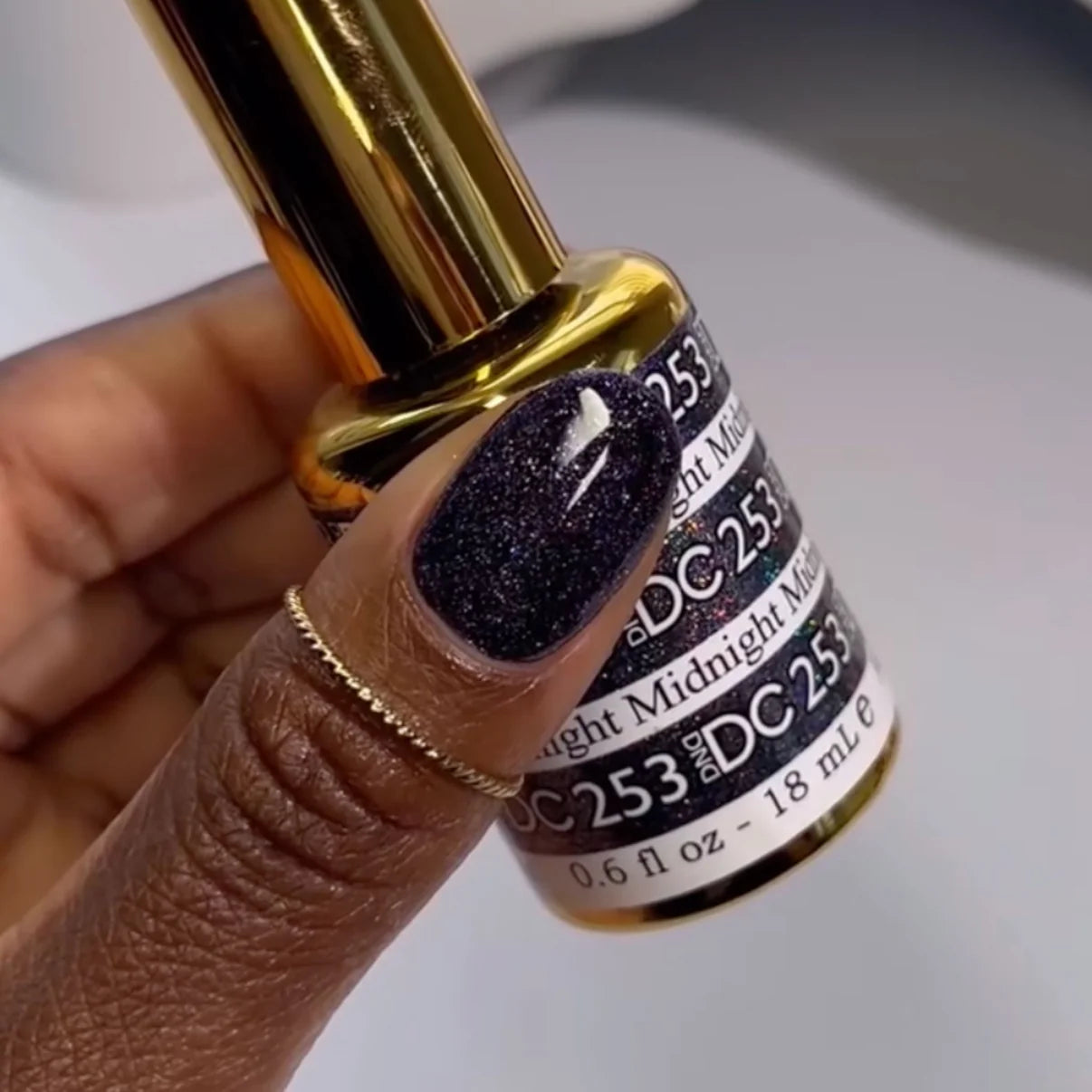 DND DC Gel Nail Polish - Midnight #253 - Universal Nail Supplies