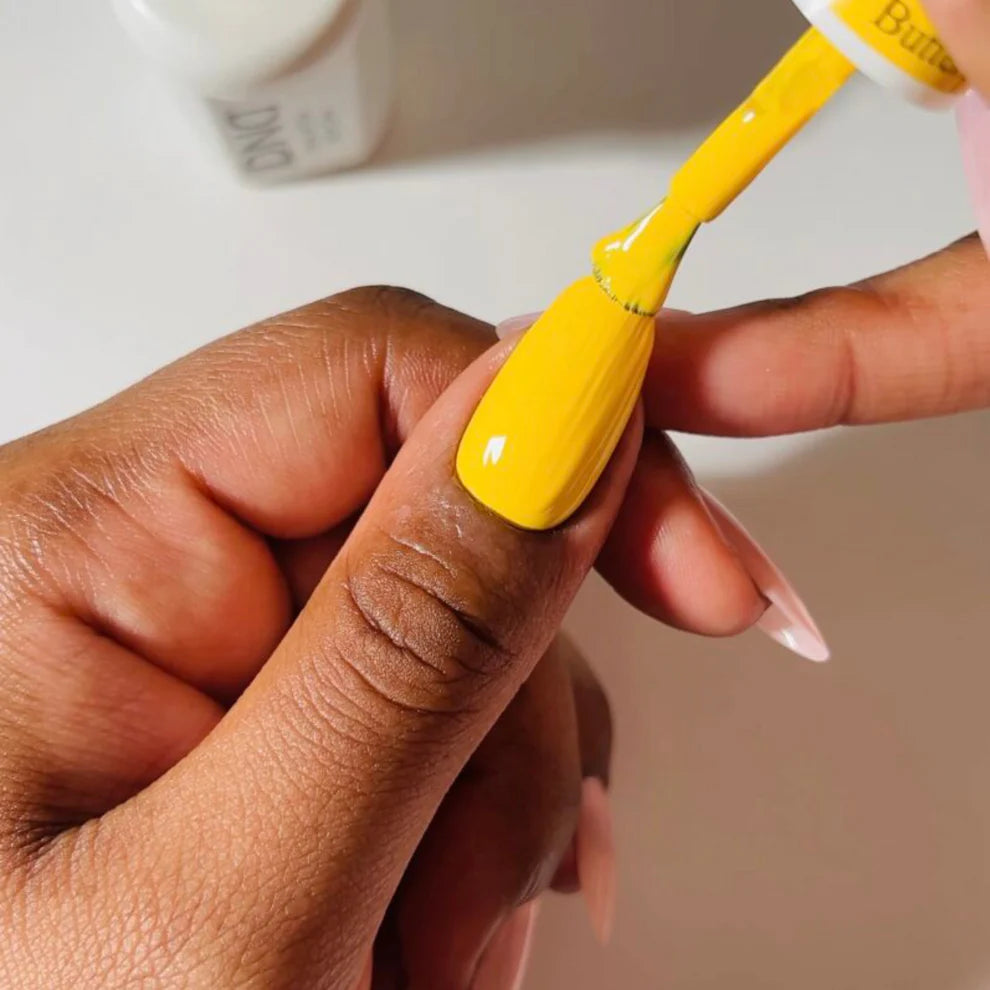 DND Daisy Gel Duo - Buttered Corn #746 - Universal Nail Supplies