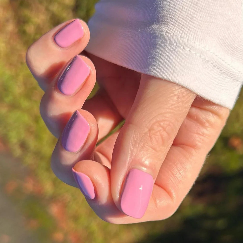 DND Daisy Gel Duo - First Impression #485 - Universal Nail Supplies