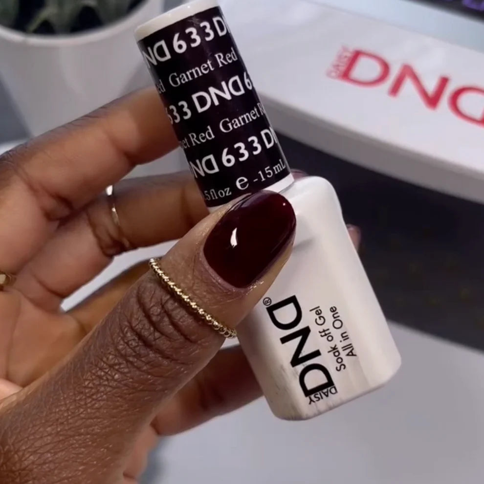 DND Daisy Gel Duo - Garnet Red #633 - Universal Nail Supplies