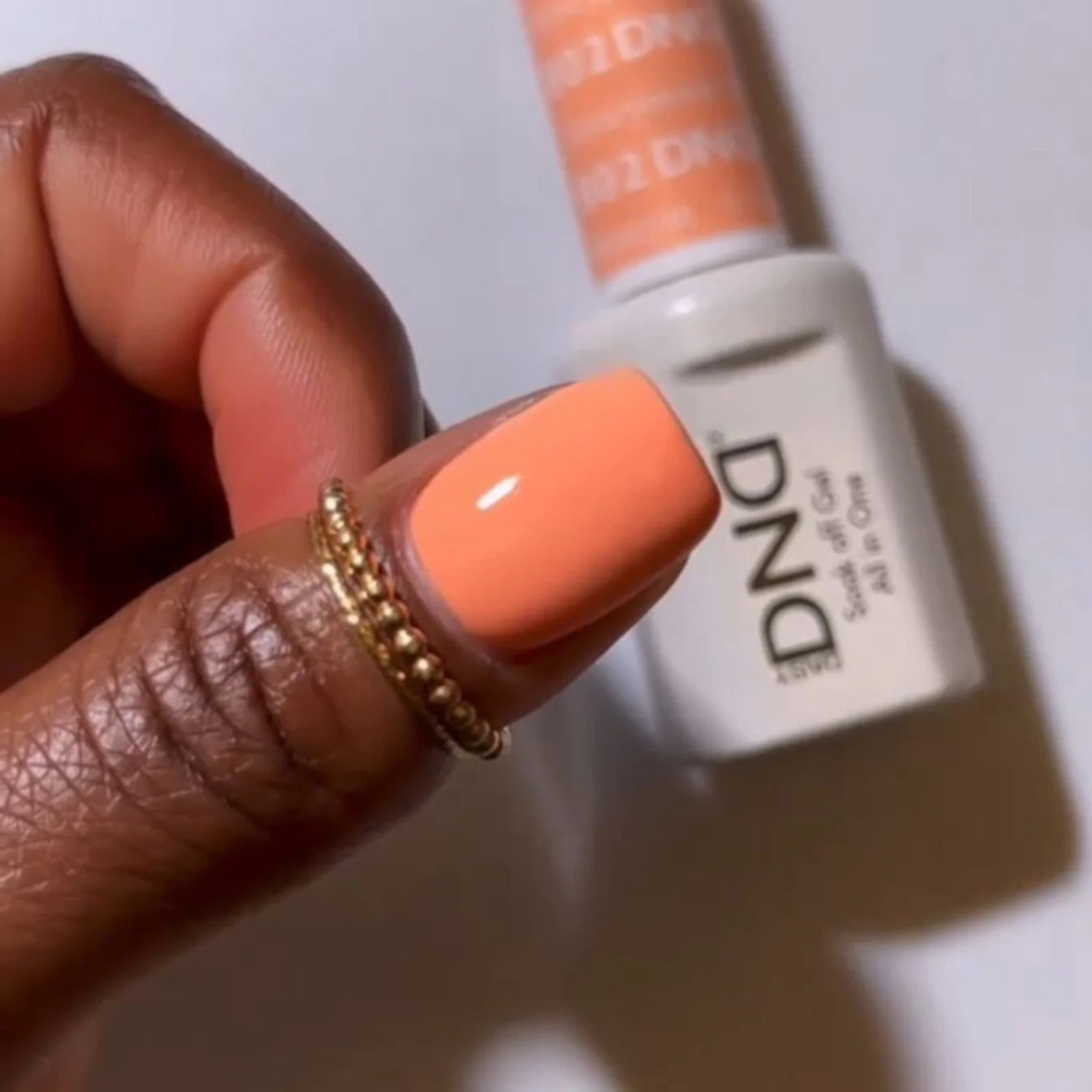 DND Daisy Gel Duo - Honeymoon #802 - Universal Nail Supplies