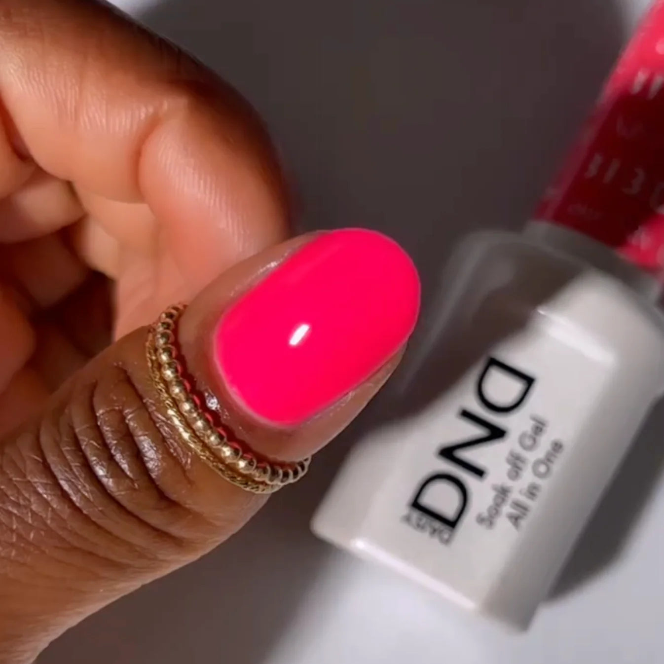 DND Daisy Gel Duo Sour Adventure #813 gel nail polish and lacquer set with bright yellow and floral design on the bottle