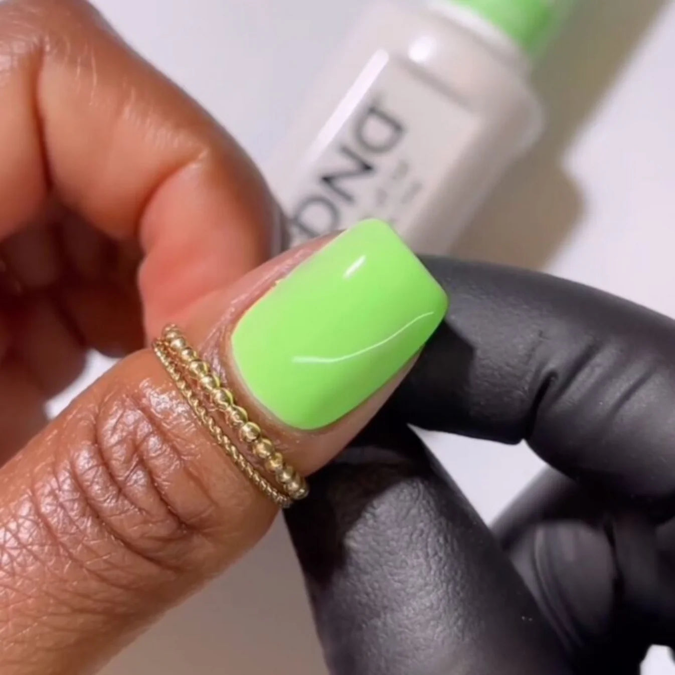 DND Daisy Gel Duo - Sour Apple #786 - Universal Nail Supplies