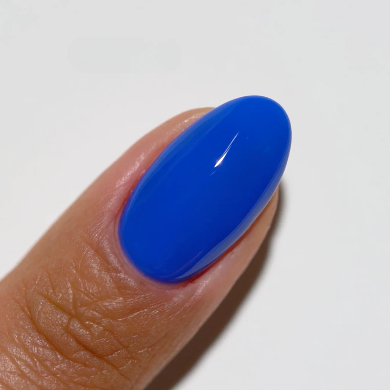 DND Daisy Gel Duo Super-Nova #795 gel nail polish and lacquer swatch showing vibrant purple and glitter finish.