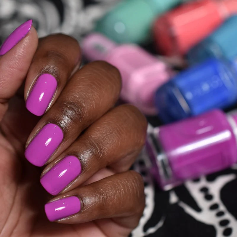 DND Daisy Gel Duo Twister #798 featuring vibrant gel nail polish and lacquer with colorful, swirling nail art design.