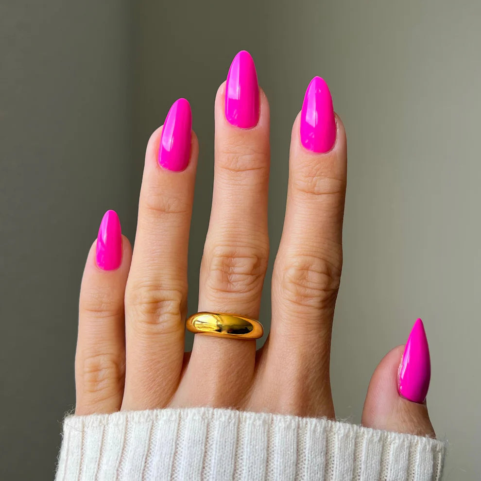 Swatch of DND DC Gel Duo Aroma #283 gel nail polish and lacquer in a vibrant, glossy color on a nail display.