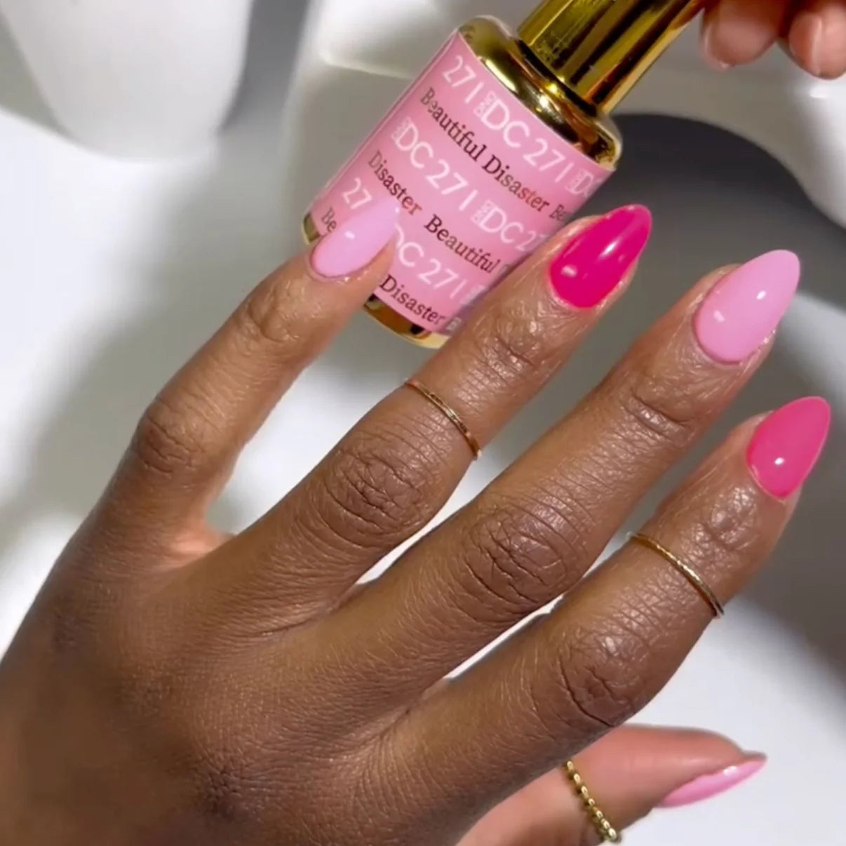 DND DC Gel Duo Beautiful Disaster #271 gel nail polish and lacquer swatch showcasing vibrant, glossy nail color.