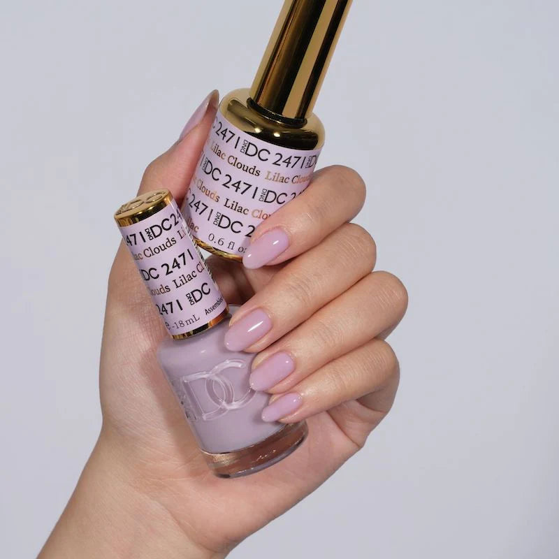 DND DC Gel Duo Lilac Clouds nail polish and lacquer set with pastel lilac color and glossy finish.