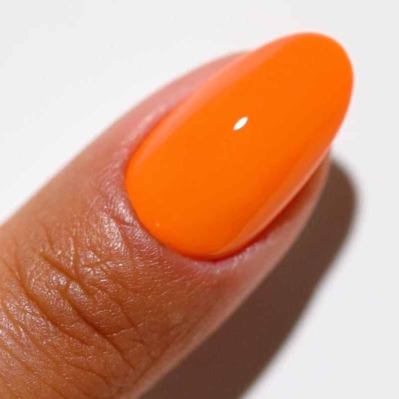 DND DC Gel Duo Orange Soda #2540, vibrant orange gel nail polish and lacquer set displayed in the image.