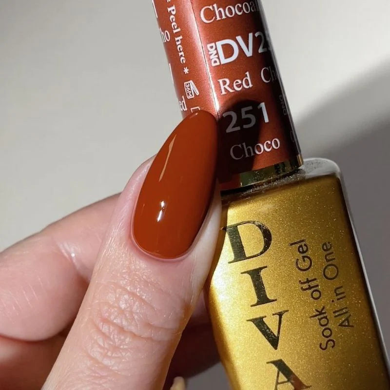 Dnd Diva Duo Gel & Polish - Chocolate Red 251 - Universal Nail Supplies