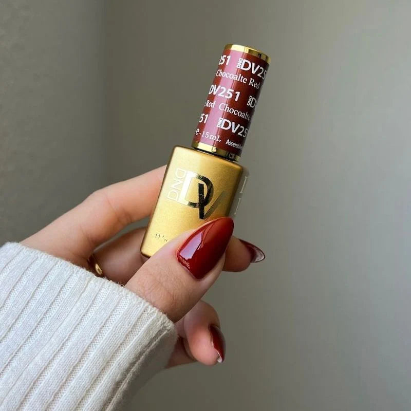 Dnd Diva Duo Gel & Polish - Chocolate Red 251 - Universal Nail Supplies