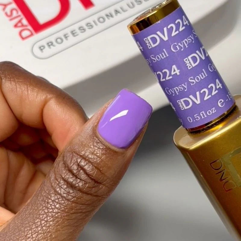 DND Diva Duo Gel & Polish Gypsy Soul 224, vibrant gel nail polish and lacquer set in a stylish bottle.
