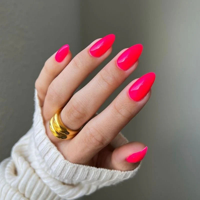 DND Diva Duo Gel & Polish Juicy Cowgirl 229, vibrant pink gel nail polish and lacquer in a close-up of the product bottle.