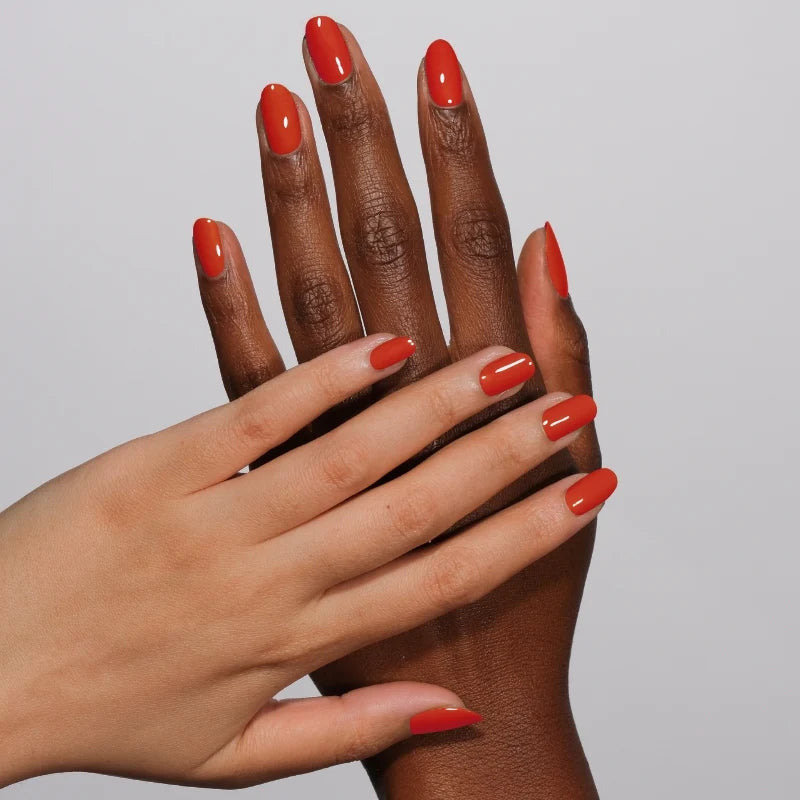 DND Diva Duo Gel & Polish in Lovebug 161, showcasing a vibrant pink gel nail polish and matching lacquer for nails.