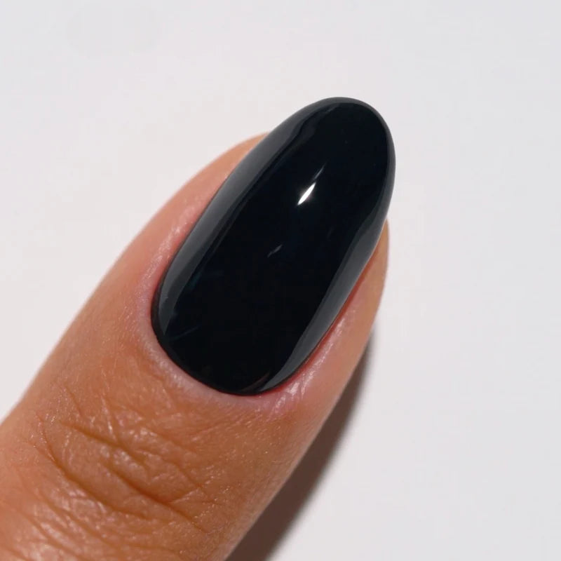 DND Diva Duo Gel & Polish Matrix 158 with shiny gel nail polish and lacquer bottle, featuring vibrant color and sleek packaging.