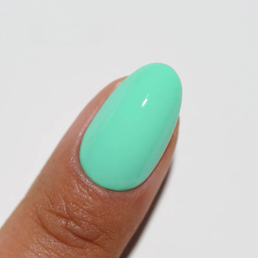 DND Diva Duo Gel & Polish in Sound Of Rain 273 featuring glossy gel nail polish and lacquer for vibrant, shiny nails.