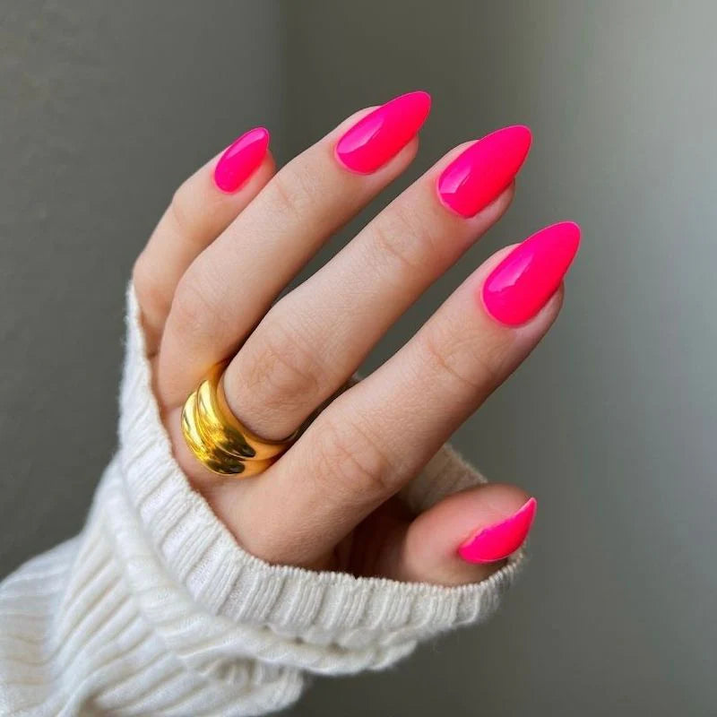 DND Diva Duo Gel and Polish in Strawberry Margarita 230, showcasing vibrant pink gel nail polish and lacquer finish.