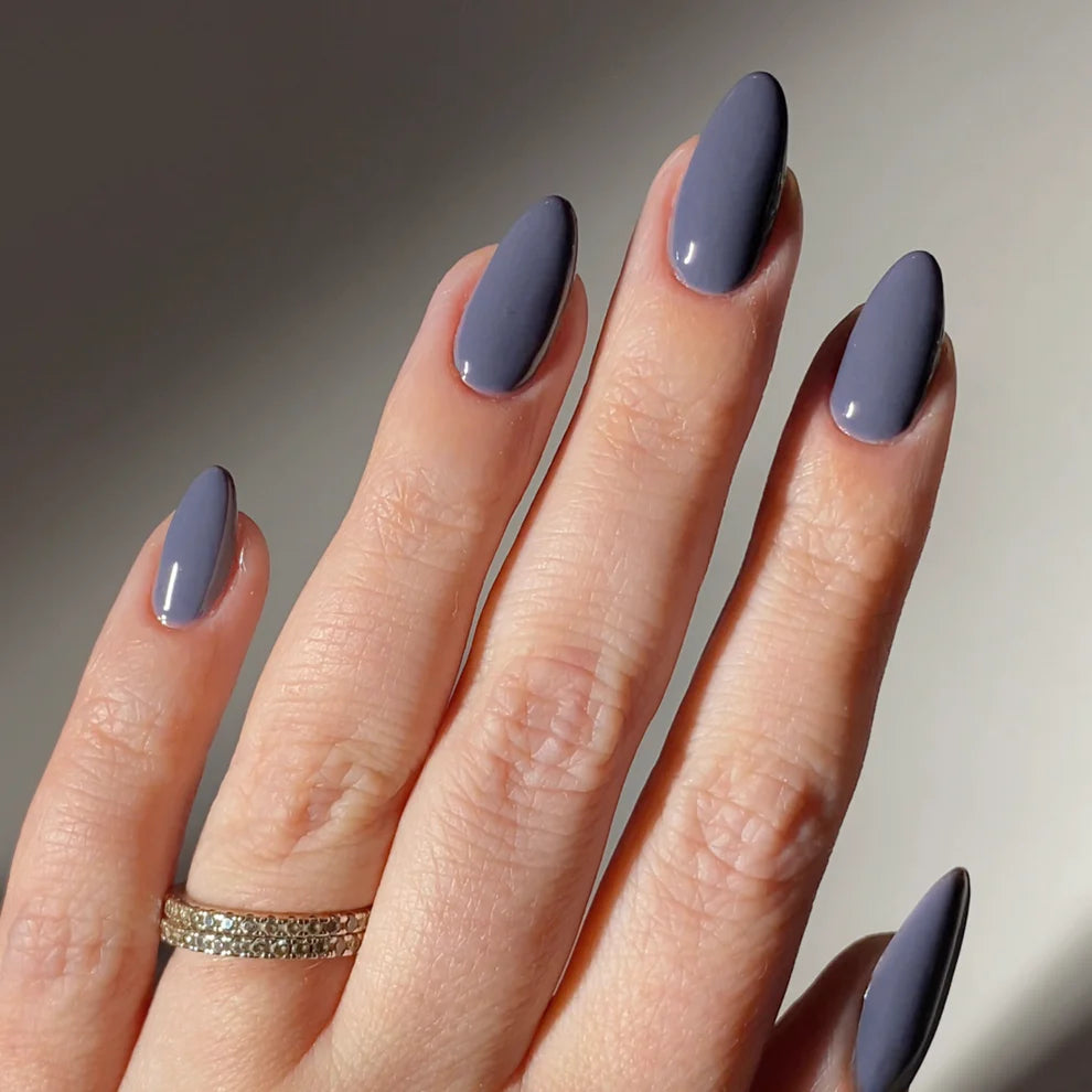 DND Diva Duo Gel and Polish in Trip To NYC 263, featuring vibrant gel nail polish and lacquer for a stylish manicure.