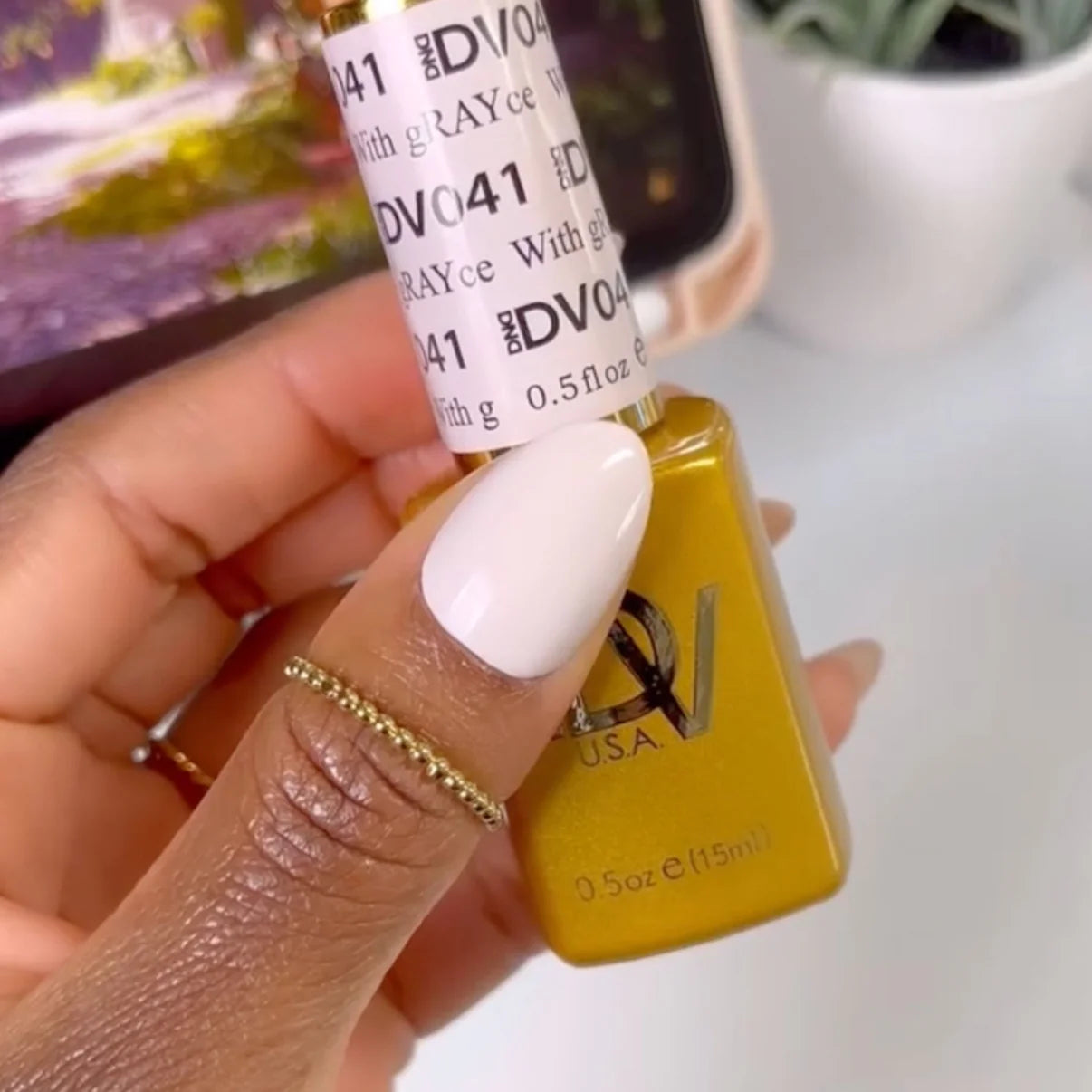 DND Diva Duo Gel & Polish - With Grayce 041 - Universal Nail Supplies