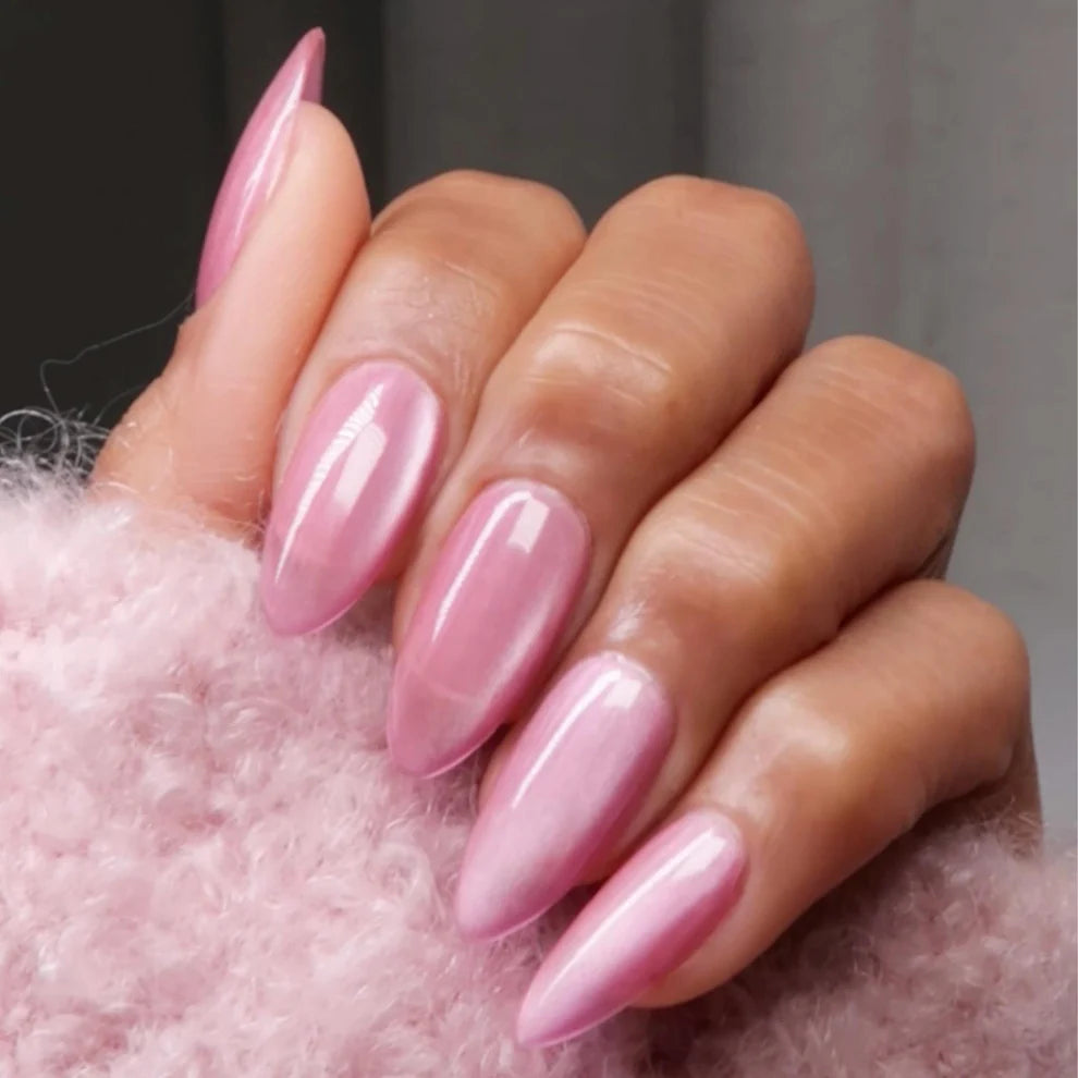 DND Diva 9D Cat Eye Gel Polish in Kitty Blossom #08, featuring a shimmering glassball finish with a pink and purple cat eye effect.