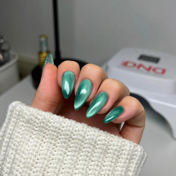 Dnd DIva Gel Polish 9D Cat Eye Glassball #11 - Sea Glass