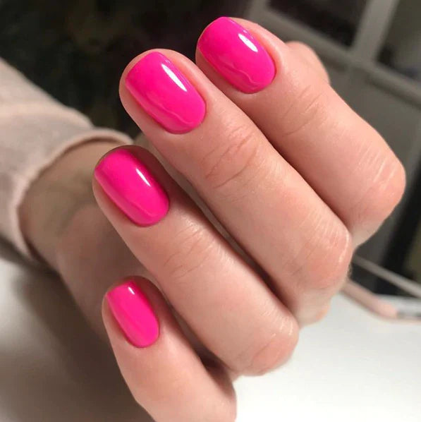 Luxio Soak-Off Gel Polish Dazzle Bright 15ml bottle, vibrant gel nail polish with shiny finish from Luxio brand.