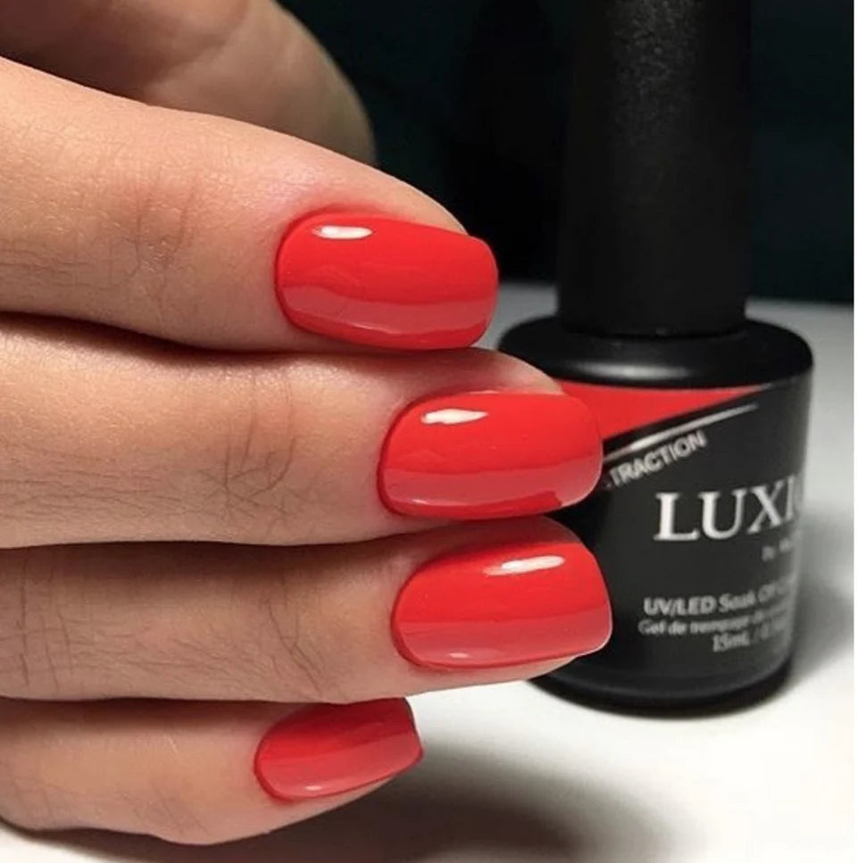 Luxio Soak-Off Gel Polish in Distraction 15ml bottle, vibrant gel nail polish with glossy finish, from Luxio brand.
