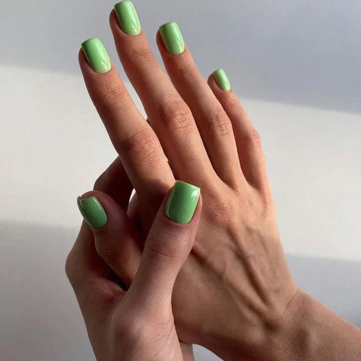 Luxio Soak-Off Gel Polish Enlighten 15ml bottle showing the clear, smooth gel polish with branding label and cap.