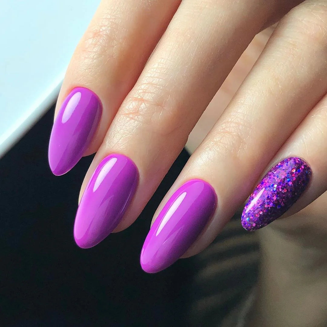Luxio Soak-Off Gel Polish Extreme Bright 15ml bottle showing vibrant turquoise gel in a clear container.