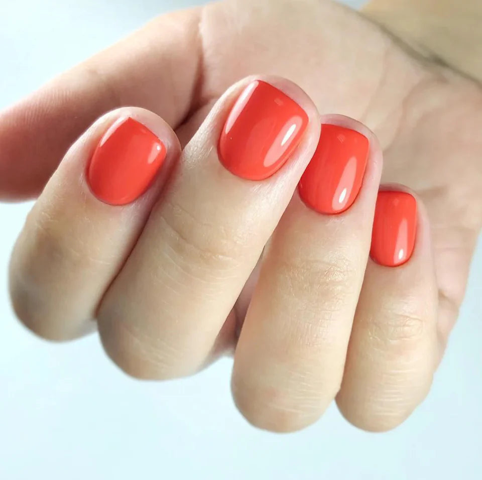 Luxio Soak-Off Gel Polish Formidable 15ml bottle with black cap and clear label, displayed on a white background.