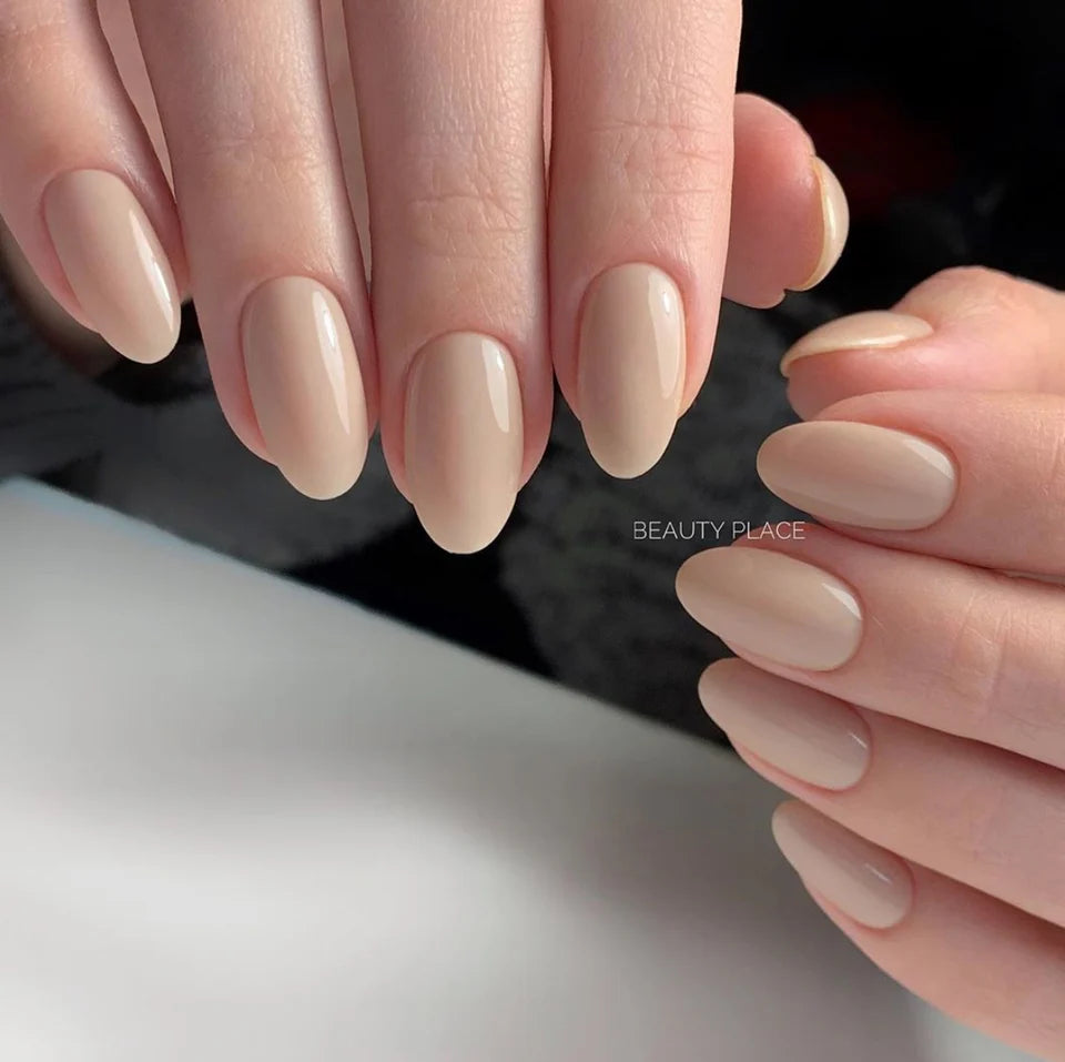 Luxio Soak-Off Gel Polish Glimpse 15ml bottle showing the clear, sleek container with the Luxio brand label and gel polish inside.