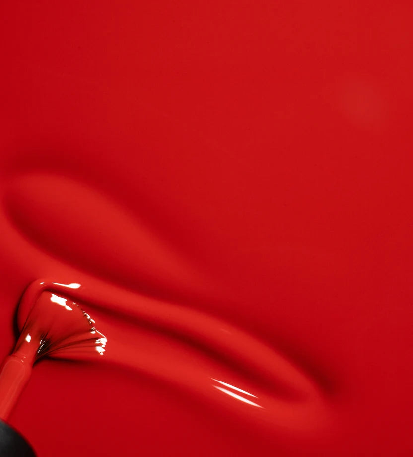 Luxio soak-off gel polish in heat-activated 15ml bottle, showcasing the Luxio brand and vibrant gel color.