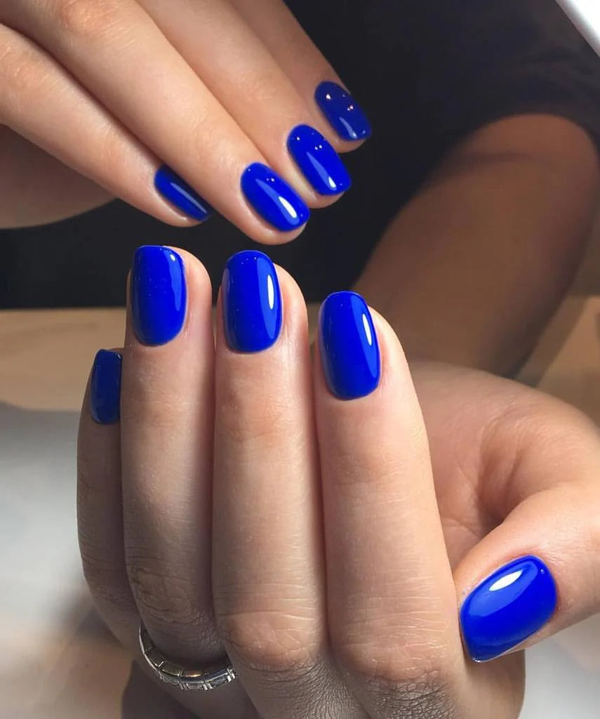 Luxio Lookout Soak-Off Gel Polish in 15ml bottle, showcasing the vibrant gel polish color for professional or personal nail art.