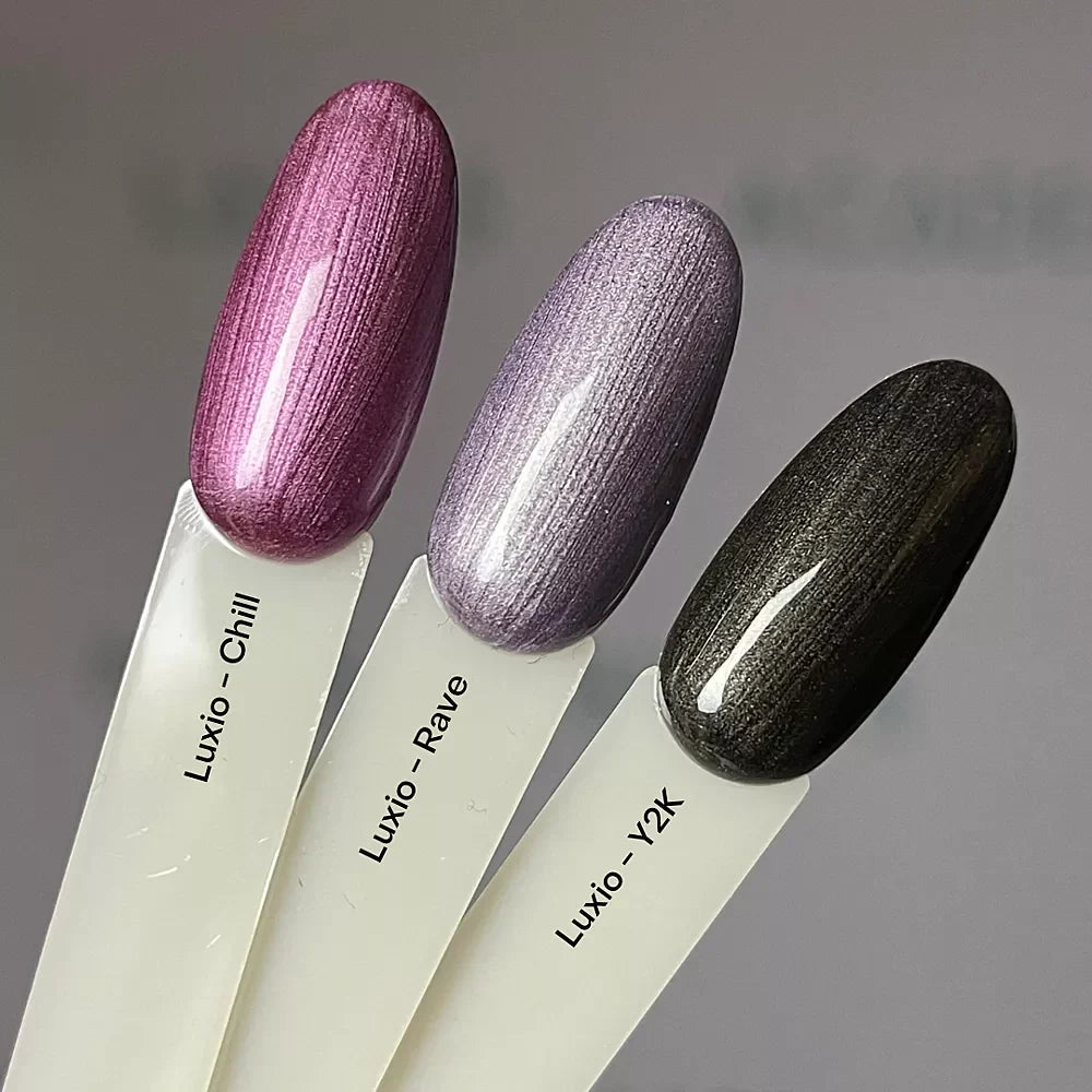 Luxio Soak-Off Gel Polish Rave shimmer in 15ml bottle, featuring a glossy, shimmering finish for vibrant nails.