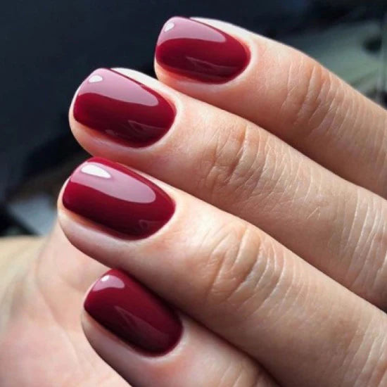 Luxio Soak-Off Gel Polish Retro 15ml bottle, vibrant gel nail polish with sleek packaging and colorful label.