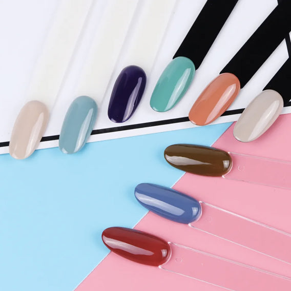 UNS Nail Display Tips Palette with 50 practice manicure tools and nail polish display tips for nail art practice.