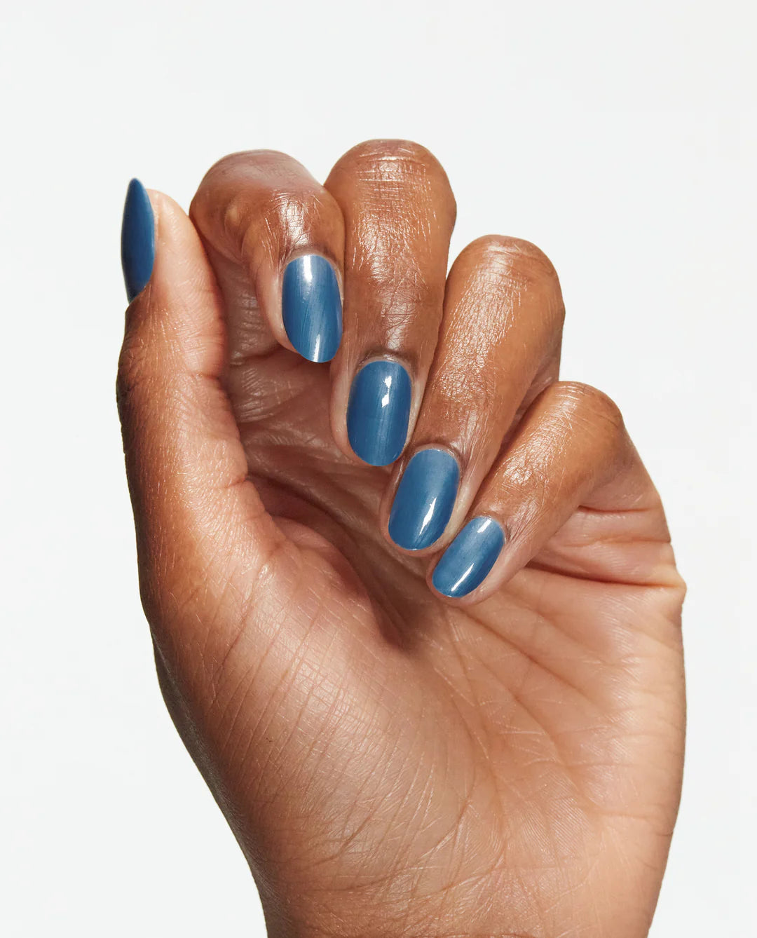 OPI Nail Polish Suzi Takes A Sound Bath, vibrant nail color in a sleek bottle, perfect for manicures and nail art.
