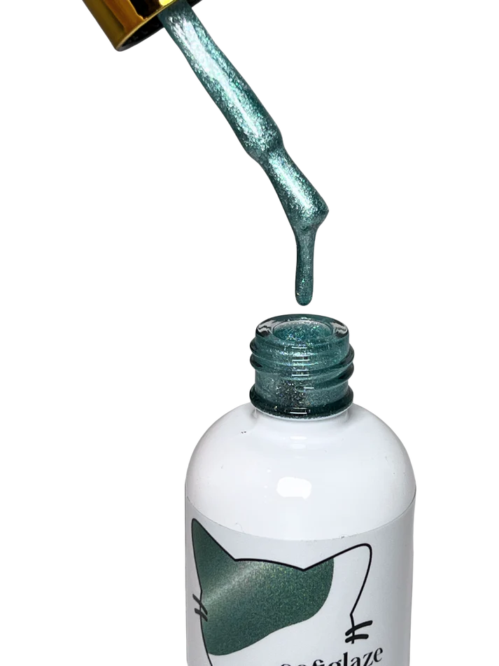 Sofiglaze Gel Color 0.5oz Pristine Halo Cat Eye - #NM004 - Universal Nail Supplies