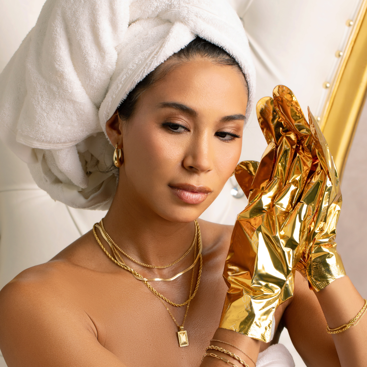 Voesh - Collagen Gloves Imperial Gold - Universal Nail Supplies